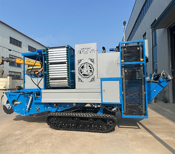 自走聯(lián)合收獲機(jī)